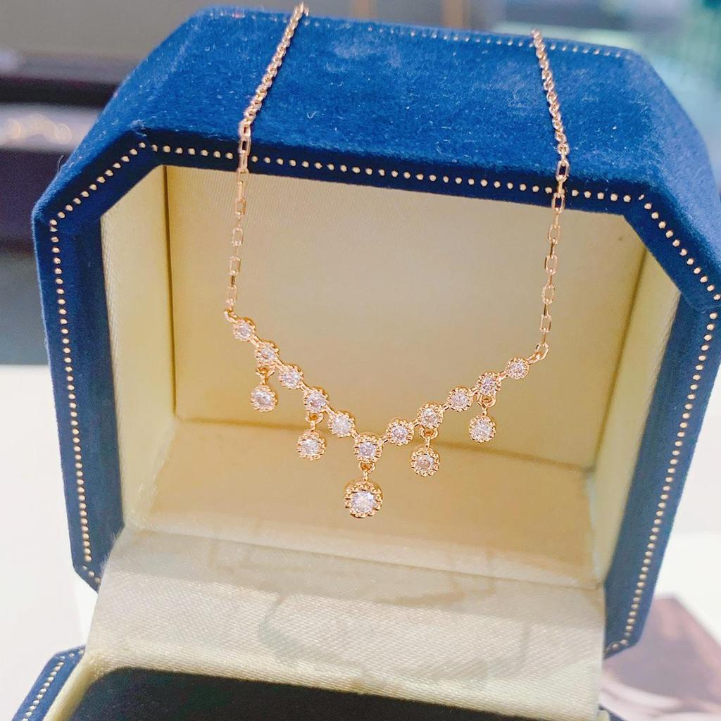 Red Elk Sterling Silver Star Necklace: Women's Minimalist French Luxury Pendant