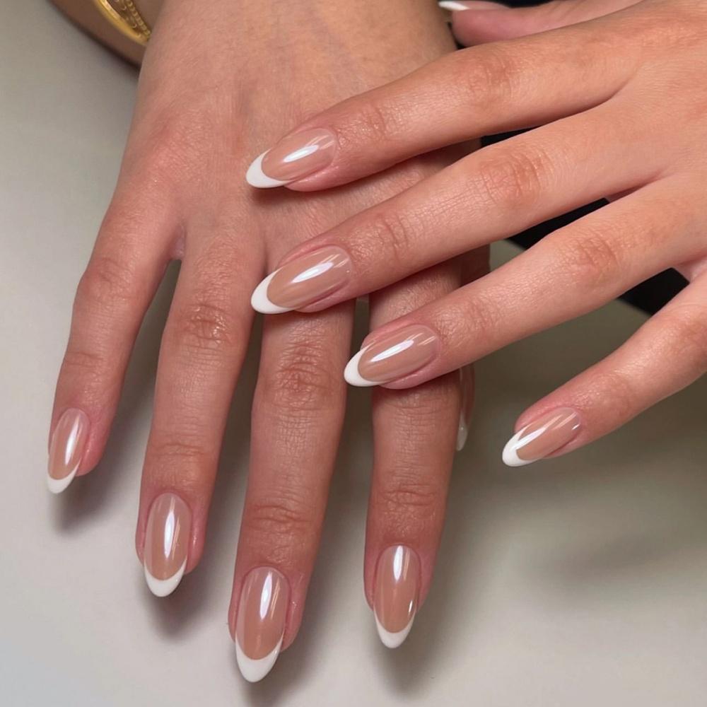 24 Peças Unhas Postiças Francesas Amêndoa Douradas Simples Ovais Cobertura Total Pontas de Unha Press-On Unhas Postiças Usáveis
