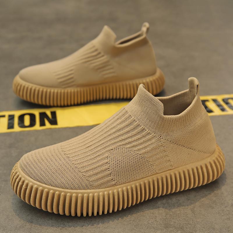 Fashion Round Toe Sports Shoes for Men Breathable Fashionable and Lightweight Black Walking Shoes Mesh Thick Soled Flat Shoes Casual