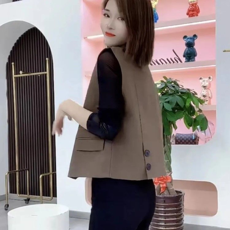 Elegantní a elegantní dámská vesta vesta pro jarní oblečení