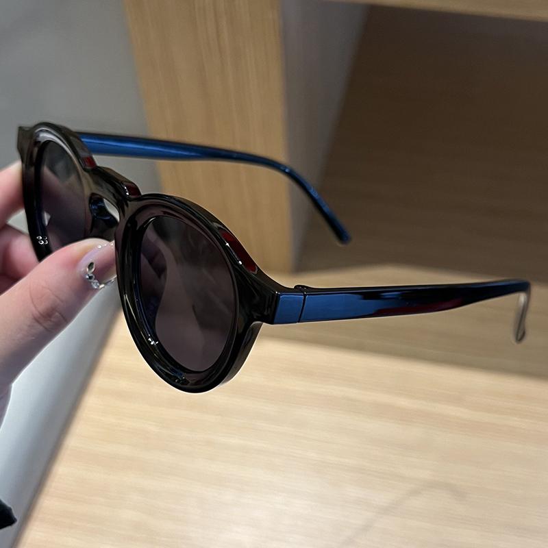 Retro Simple Style Round Sunglasses Women Men Luxury Brand Design Rivet Decoration Sun Glasses Travel Casual Eyewear Unisex