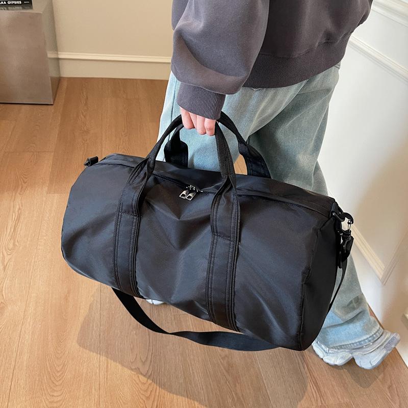Large-capacity, Casual and Simple Portable Storage Bag for Men and Women, Fashionable Sports, Yoga and Fitness Bag