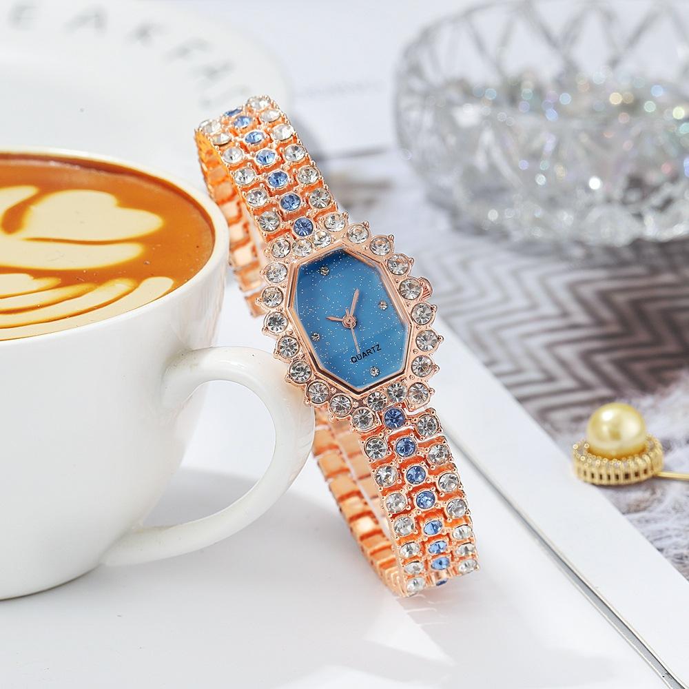 New Style Steel Band Bracelet Simple Casual Jewelry Ladies Watch Personality Oval Diamond Alloy Watch Ladies