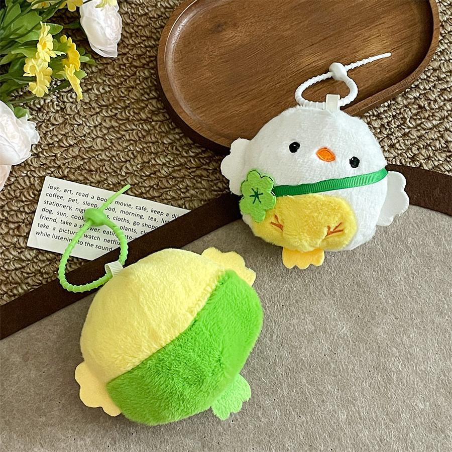 Small Plush Bird Keychain With Clover Embellishment For Gift And Bag Accessories