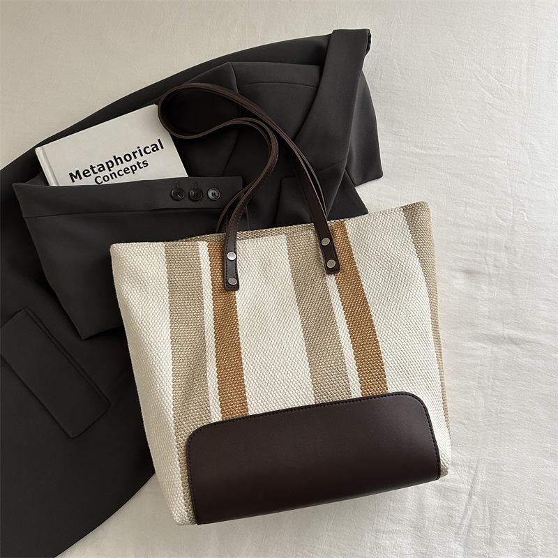 Fashion Niche Design Foreign Style Commuter Portable Lazy Wind Women's Bag 2025 New Tote Bag Trendy Underarm Shoulder Bag