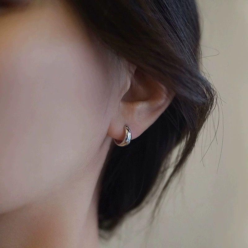 

S925 Yin Su Circle Oval Earrings Female Simple Cold Style Vintage round Face Fancy Earrings Eardrops Earrings Ins [Silver] small oval ring ear ring