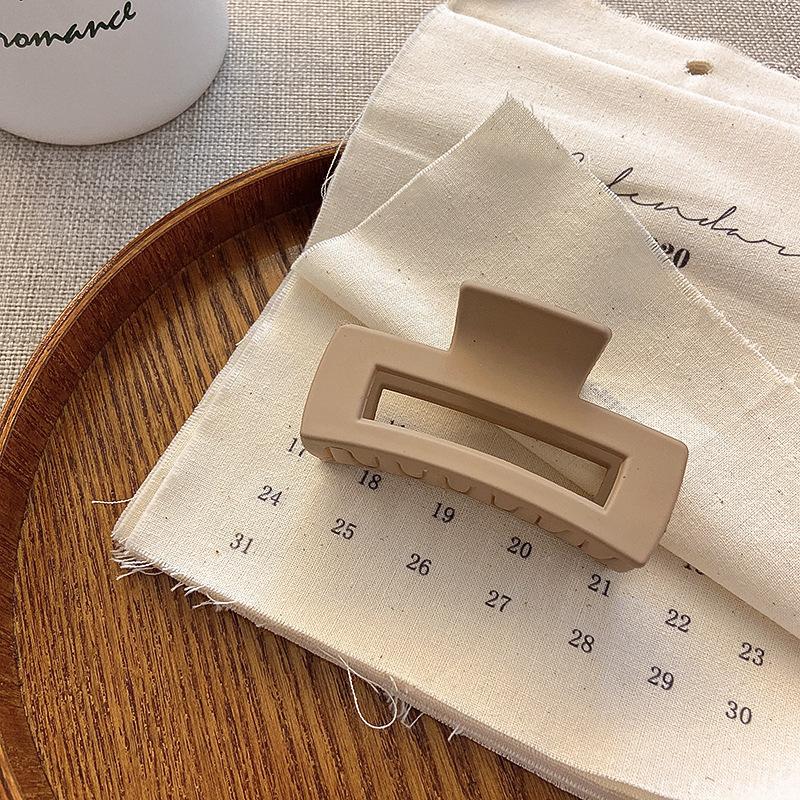 New Hair Claws Elegant Acrylic Hairpins Barrette Crab Hair Clips Headwear for Women Girls Fashion Hair Accessories Gifts