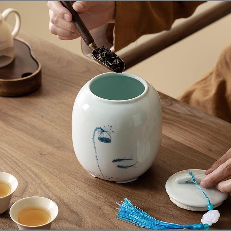 Creative Lotus Ceramic Tea Caddy Sealed Multifunctional Food Container Moisture-proof Candy Nuts Coffee Bean Powder Storage Jar