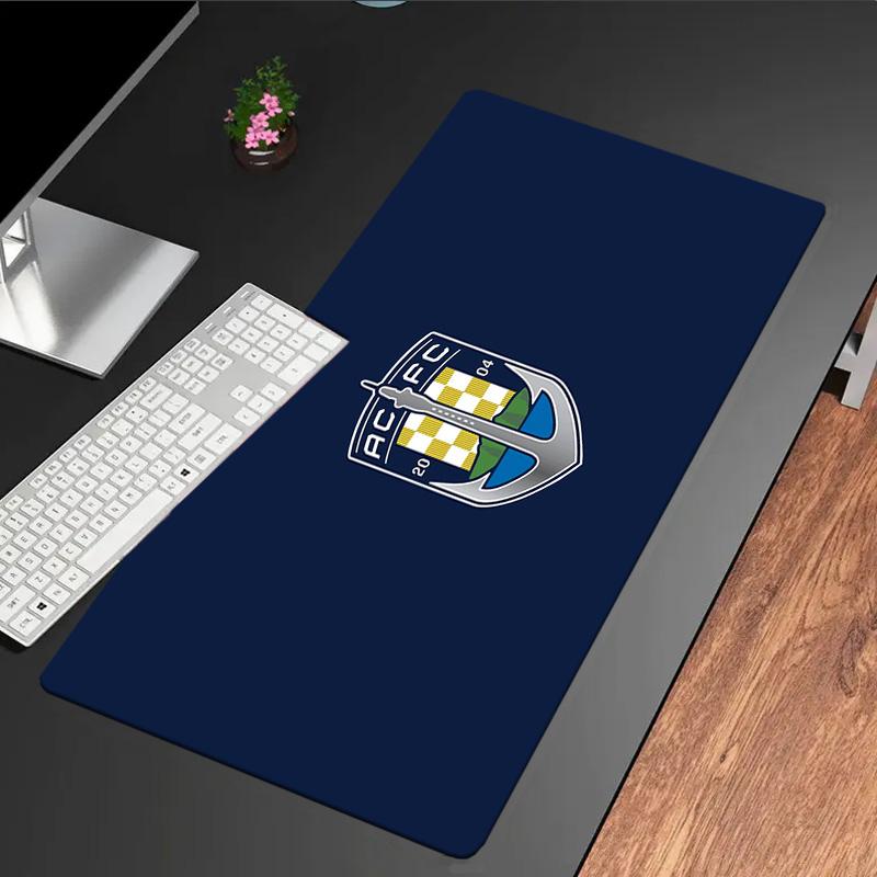 Acfc Team Crest mouse pad, rubber base, esports desk mat, mouse pad for gamers and office use, gaming desk , easy to clean mat