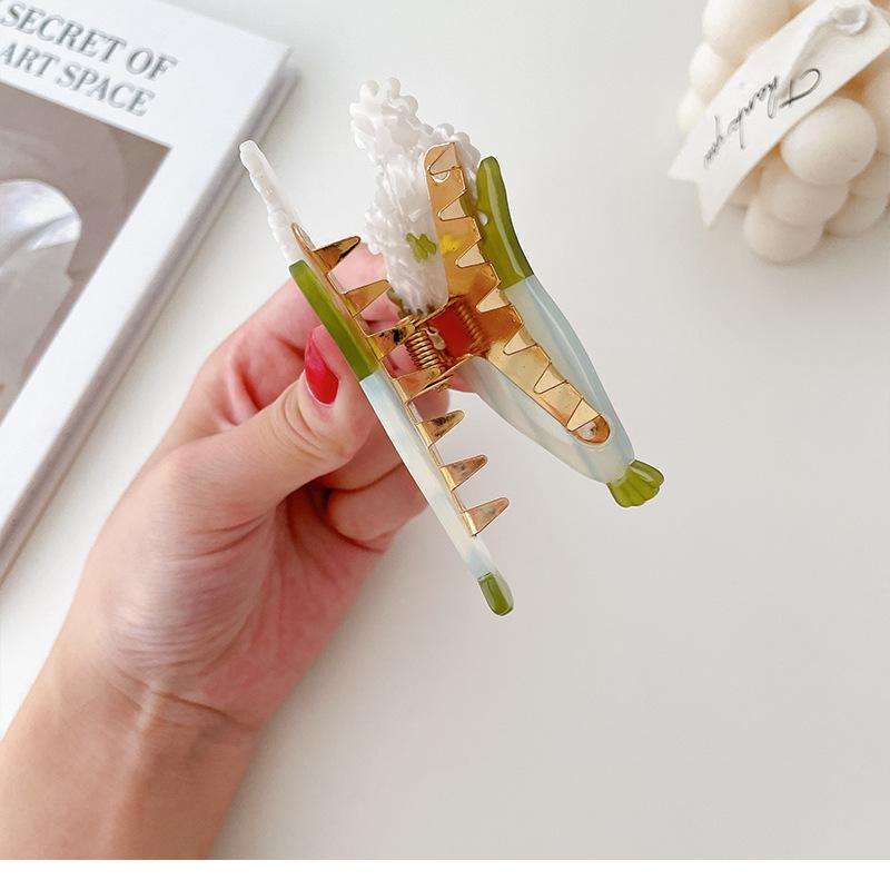 Bouquet Daisy Charming Hair Clutch Clip For Women Ideal For Simple And Beautiful Updos