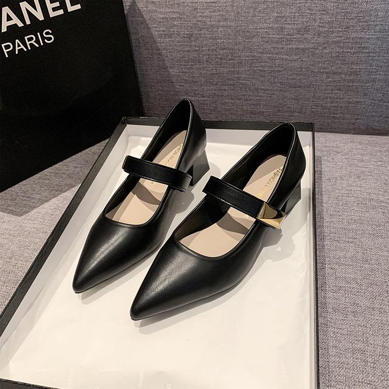 Single shoes women's spring and autumn new temperament Mary Jane shoes pointed thick heel medium heel women's shoes