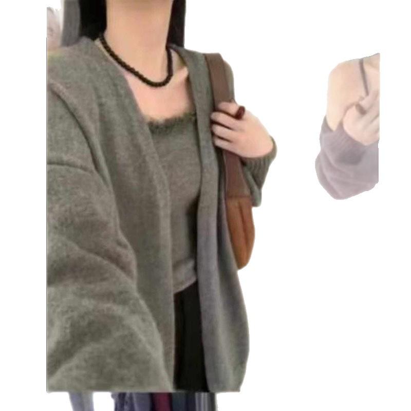 Korean Style Knitted Sweater & Bandeau Set: Fashionable Autumn-Winter Two-Piece for Women.