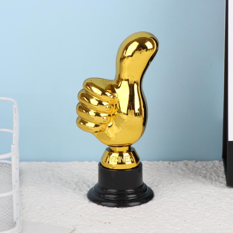 

1 шт. Мини-трофеи «Победа», Наградные призы, Трофей «Большой палец вверх», Пластиковые золотые трофеи, Поощрение для домашнего декора рабочего стола Gold plating