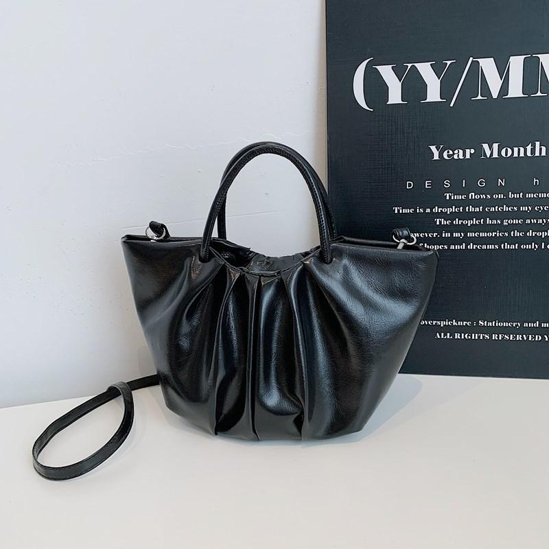 

Складная сумка-облако женская 2025 новая модная мягкая кожаная портативная сумка-корзина для овощей универсальная одноплечевая сумка-мессенджер тренд