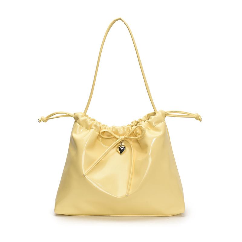 Korean version of large-capacity pleated underarm tote bag women's 2025 new fashion simple shoulder bag casual commuter bag