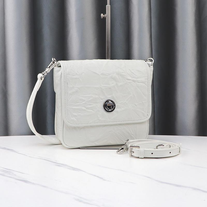 

New Cross-border Niche Design Messenger Bag With Light Luxury High-end Feel Tofu Small Square Toe Layered Cowhide Single Shoulder Crossbody 22cm