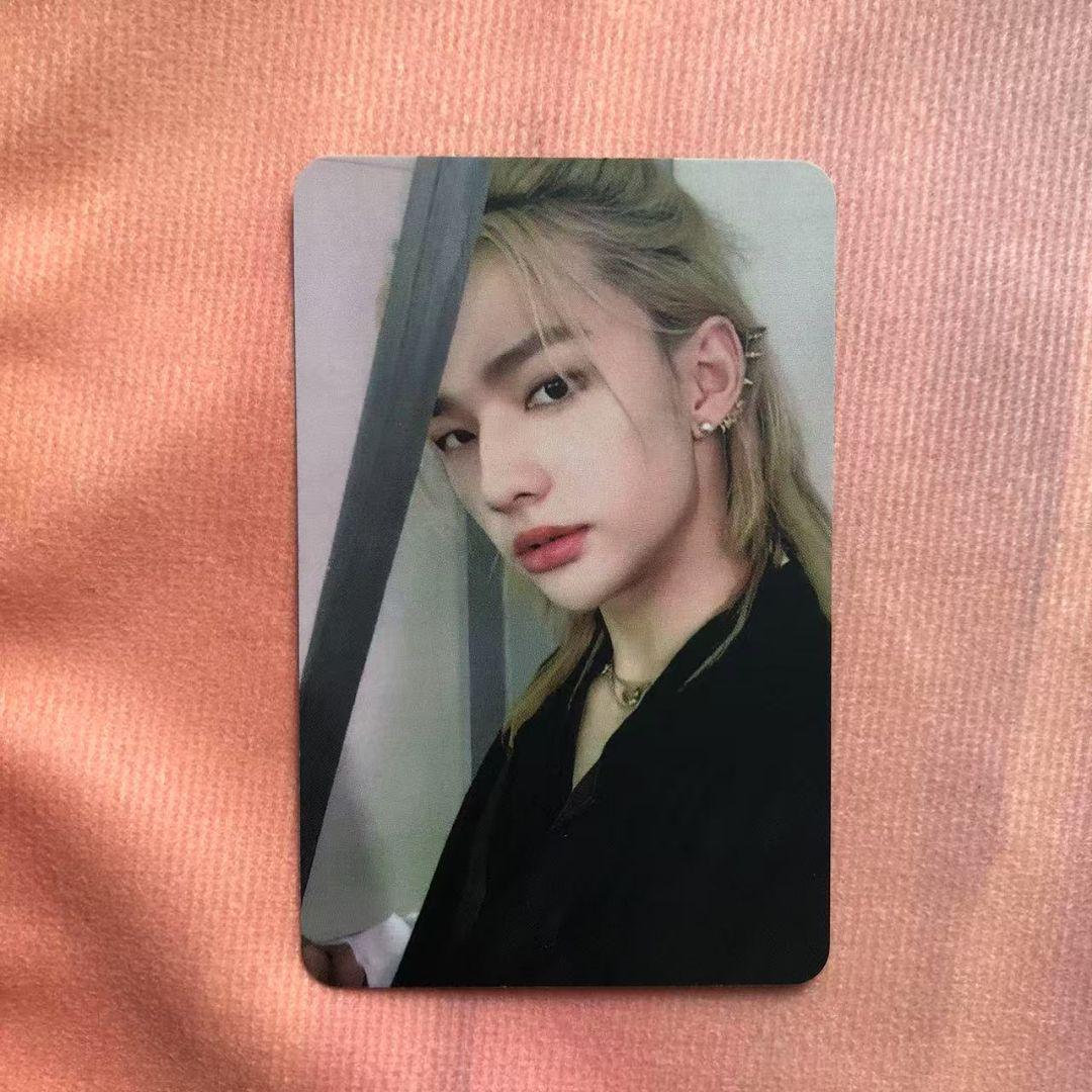 

[Б/У] StrayKids сабк бонус лимитированное издание для школы Хёнджин торговая карточка