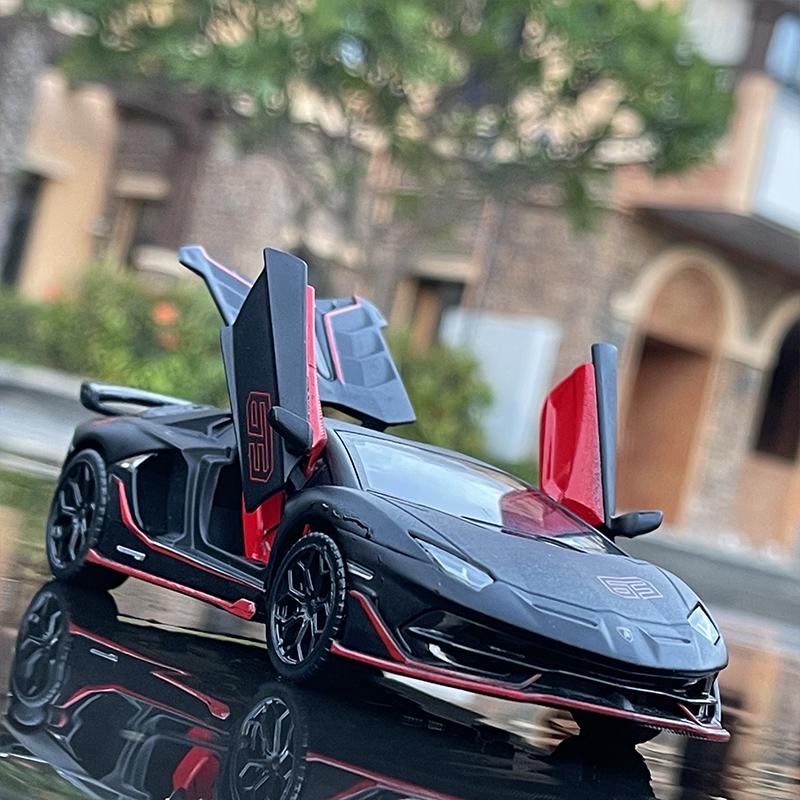 1/24 skala Lambo Aventador SVJ63 odlany model samochodu zabawka, zabawka napędzana typu pull back z dźwiękiem i światłem dla dzieci maluch chłopcy dziewczęta kolekcja prezentów