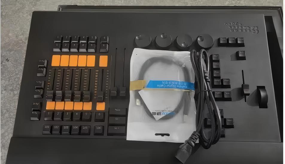 2025 New MA2 Fader Wing Console Stage Light Control LED Lighting Console DMX 512 for LED PAR Mobile Head Spotlight Party DJ Controlle