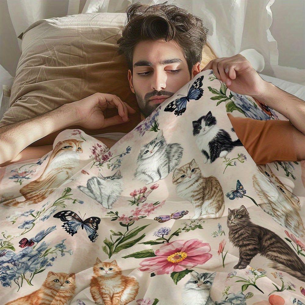 Thick, Soft and Fluffy Blanket Cute Cat and Floral Patterned Blanket Carriage-style Bedroom and Living Room Coverlet