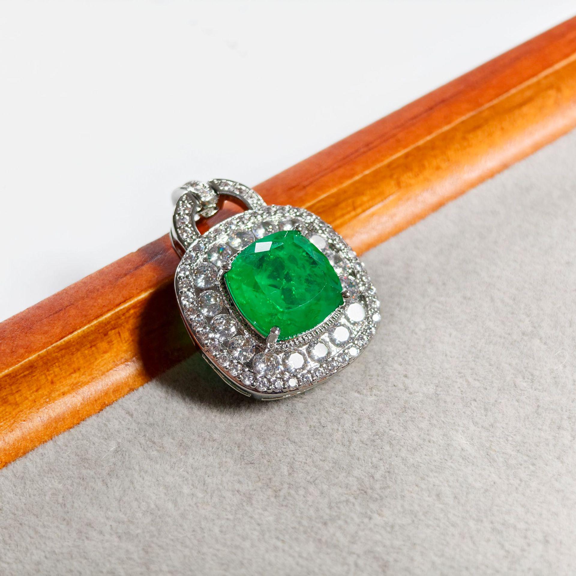 Gesen Jewelry: Women s Princess Bag Pendant with Zirconia - Elegant and Versatile Design