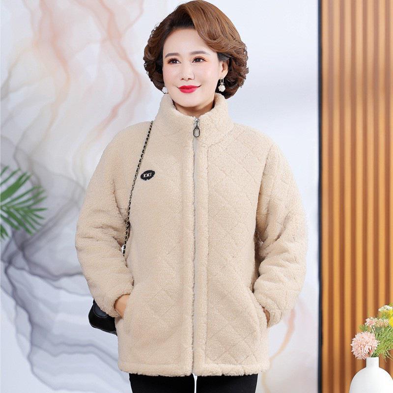 Mom's Autumn/Winter Velvet Hoodie: Thick, Short, Plus Velvet Jacket for Fashionable Middle-Aged and Elderly Women.