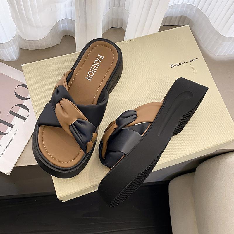 

Cool slippers women s outer wear summer 2025 new beach fashion cross platform slippers women 35 чёрный