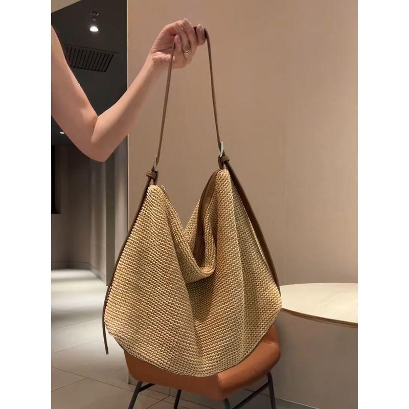 

Woven Bag Women s 2025 Summer New Arrival Super Popular Work Clothing Niche Style Fancy Straw Shoulder Messenger Bag Tote Bag Kakh
