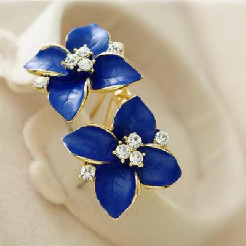 Geometric Pearl Earrings: Light Luxury & Niche High-End Accessories