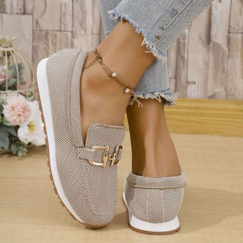 Women’s Round Toe Slip-On Loafers, Plus Size Casual Flats with Metal Buckle