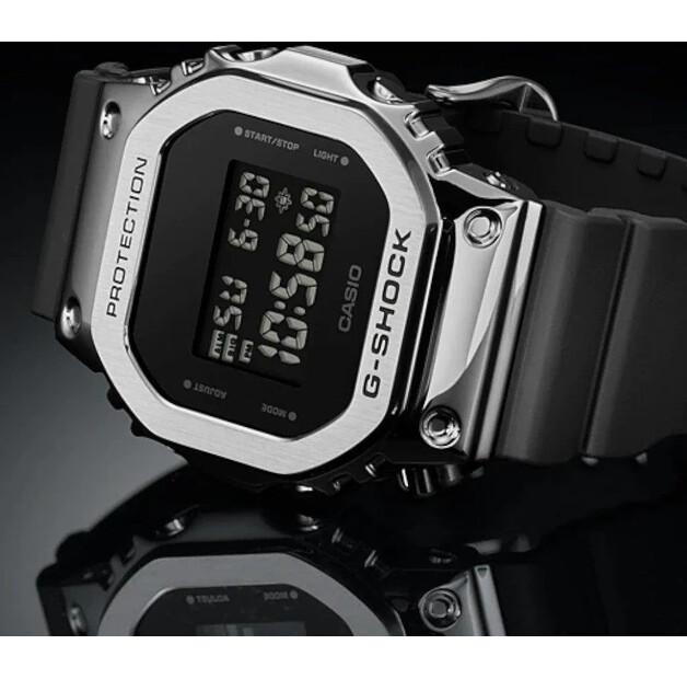 Часы Casio G-Shock GM-S5600-1ER