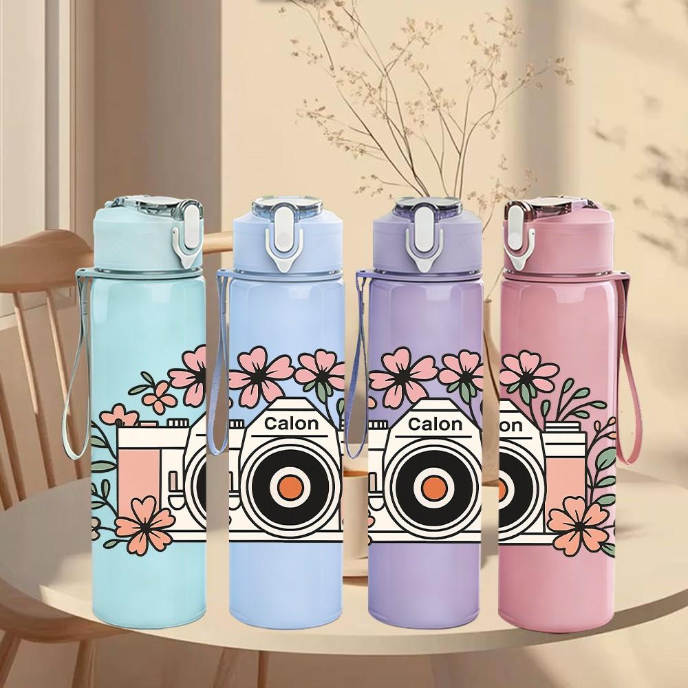 1PC Floral Frame Vintage Camera 750ml Color Plastic Sports Water Bottle Leakproof Flip Straw Lid For Sports Office Home Use