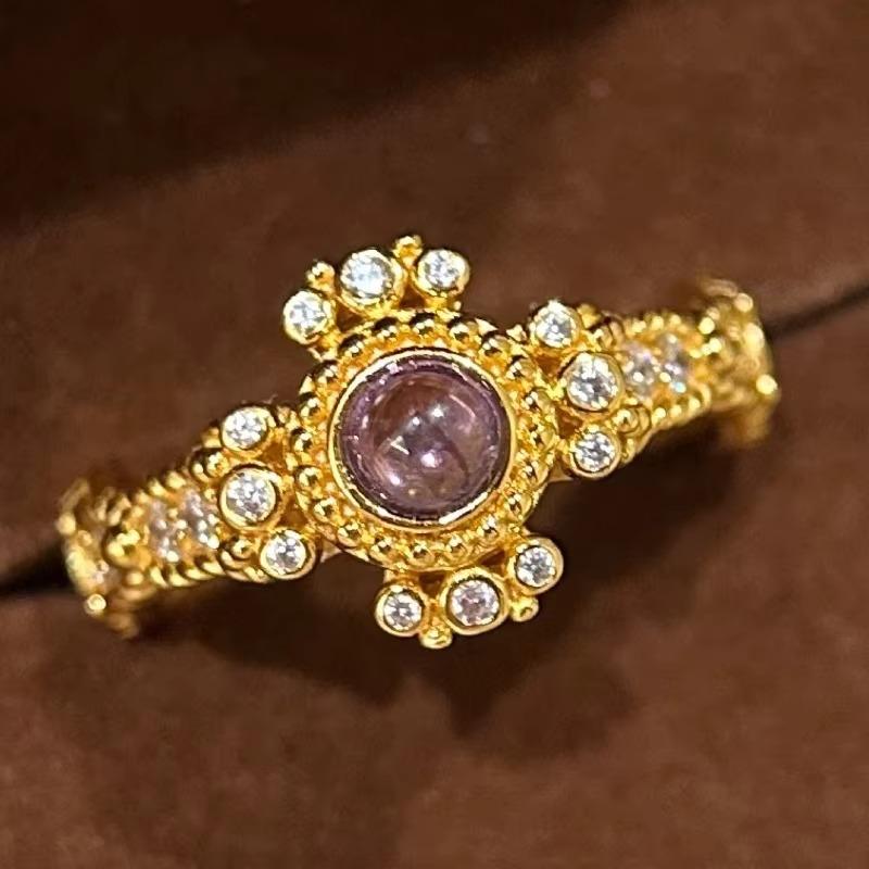 Light Luxury Purple Dazzling Rings for Women Inlaid Amethyst Exquisite Retro Palace Style Texture Ring Fine Zircon