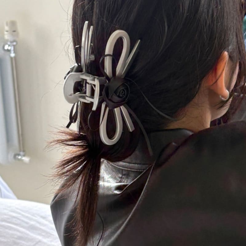 

GETMEBLING METALIC ROSE HAIR CLIP BLACK(H286-BK)