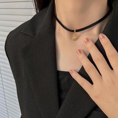 Women's Elegant Black Star Choker: High-End Clavicle Necklace, Sweet & Edgy Design