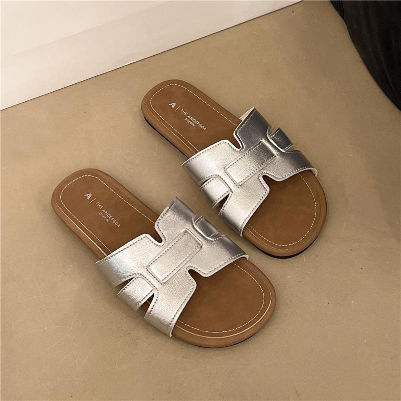 2025 Summer Thick New Heel Slippers Women's New Square Head Low Heel Word European and American Casual Fashion Cool Slippers Women's Shoes
