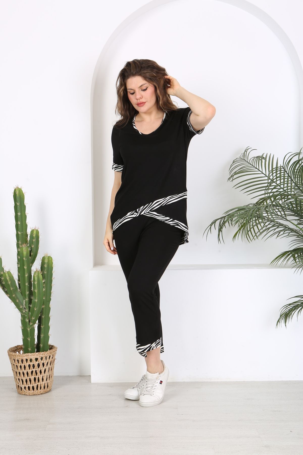 

Женский модный спортивный костюм большого размера, спортивный костюм больших размеров с крестом Garni, черный комплект 2XL