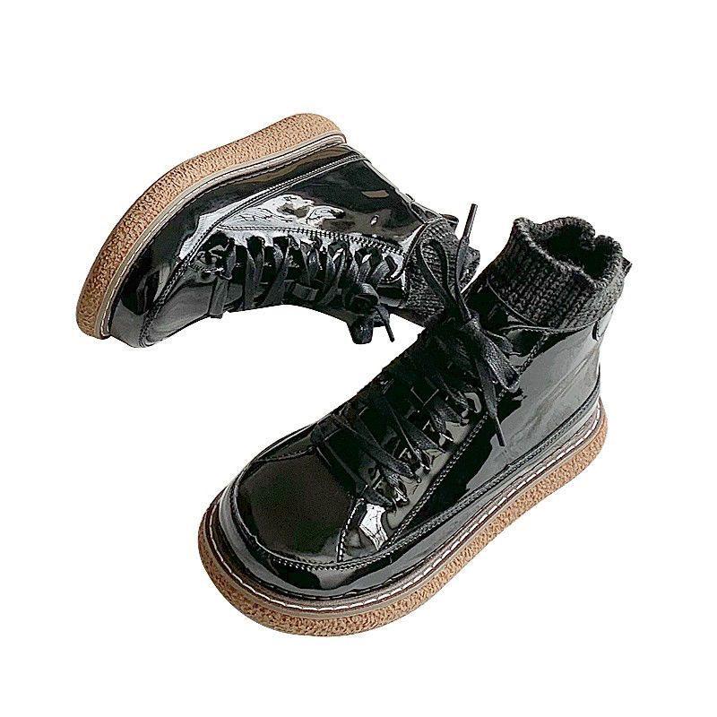 2025 Women's British Style Round Toe Martin Boots: Mori-Inspired, Thick Sole, Plus Velvet, Autumn/Winter with Socks