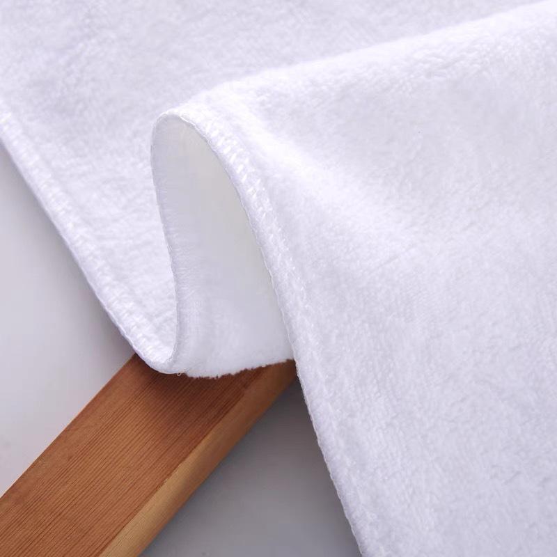 White Ultra-Fine Fiber Absorbent Towel, 300g, Thickened, Non-Shedding, Small Square, Ideal for Foot Bathing