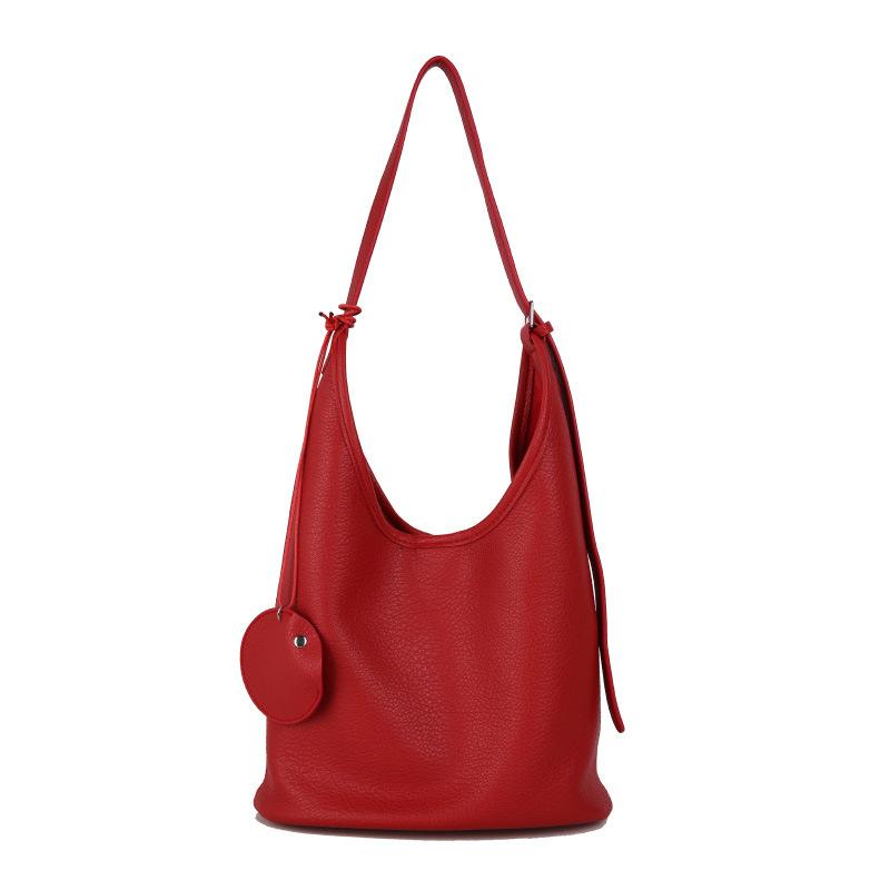 Korean version of casual large-capacity women's armpit bag fashionable portable bucket bag versatile commuter shoulder women's bag