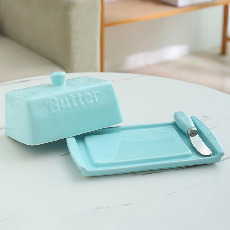 

Керамічна маслянка з кришкою. Прямокутна коробка для зберігання масла у західному стилі. Коробка для зберігання хліба. Ящик для зберігання ножів. озеро синього кольору