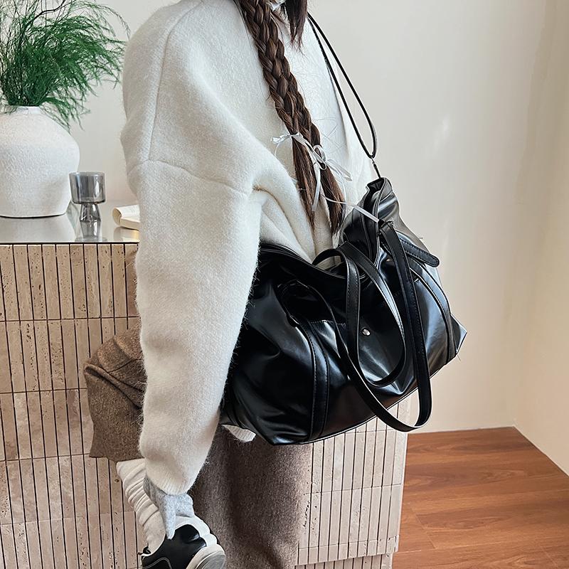 Quality Retro Big Tote Bags For Women 2026 Winter New Large Capacity Shopper Shoulder Crossbody Bag Practical Designer Handbags