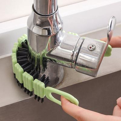 Universal Bendable Cleaning Brush Multifunctional Cleaning Tool Cleaner Brush Integrated Spray Brushing Decontamination
