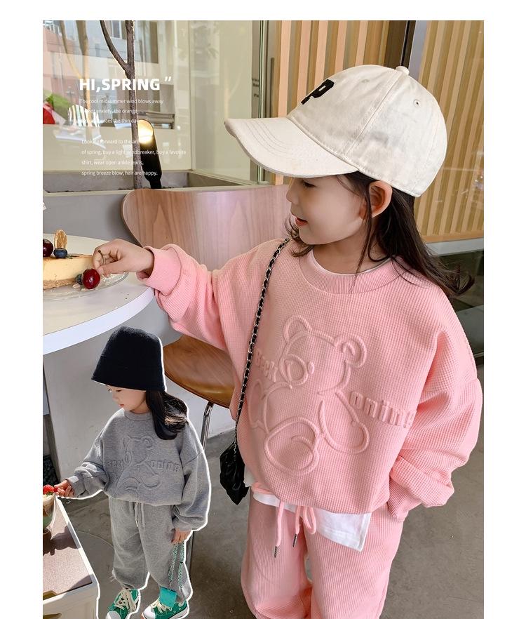 Girls' 2025 Trendy Autumn Sportswear: Three-Piece Hooded Sweatshirt Set