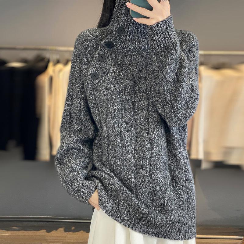 Mengyi 25 Autumn/Winter Women's High Neck Yarn-Dyed Wool Sweater with Side Buttons and Cable Knit Design.