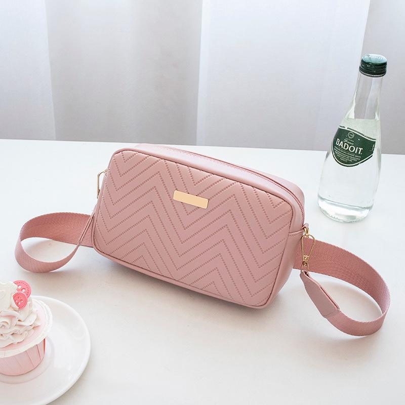 2023 Women's Embossed Wave Pattern Square Camera Shoulder Bag