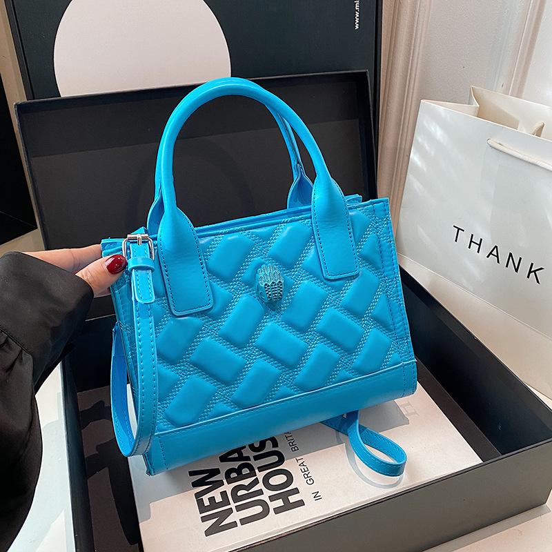 New high-end bag Snakehead embroidery thread killer bag portable shoulder women's bag