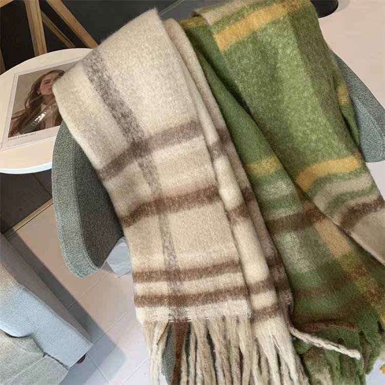 Women's Thick Plaid Yarn Scarf - Versatile, Warm, College Style for Fall/Winter