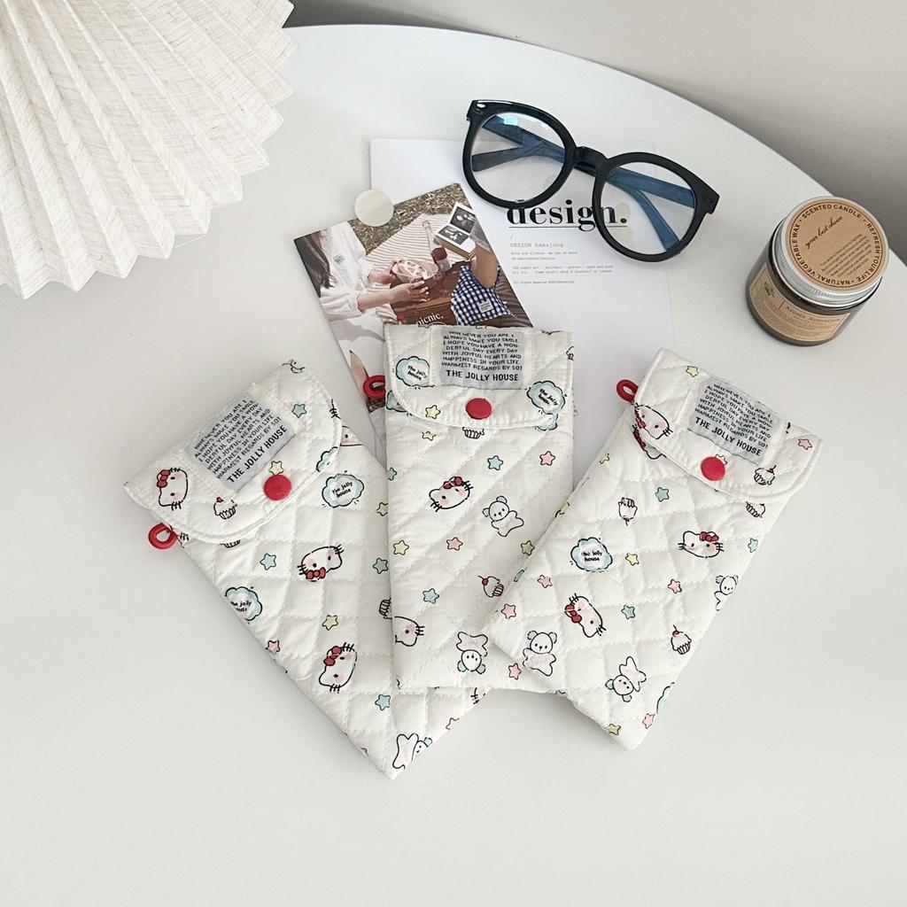 Cartoon Cat Sunglasses Storage Bag - Portable, Padded, and Pressure-Resistant.