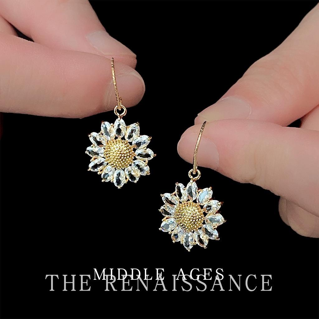 Sunflower Zircon Earrings Vintage Court Style Stud Earrings Gentle Ear Jewelry